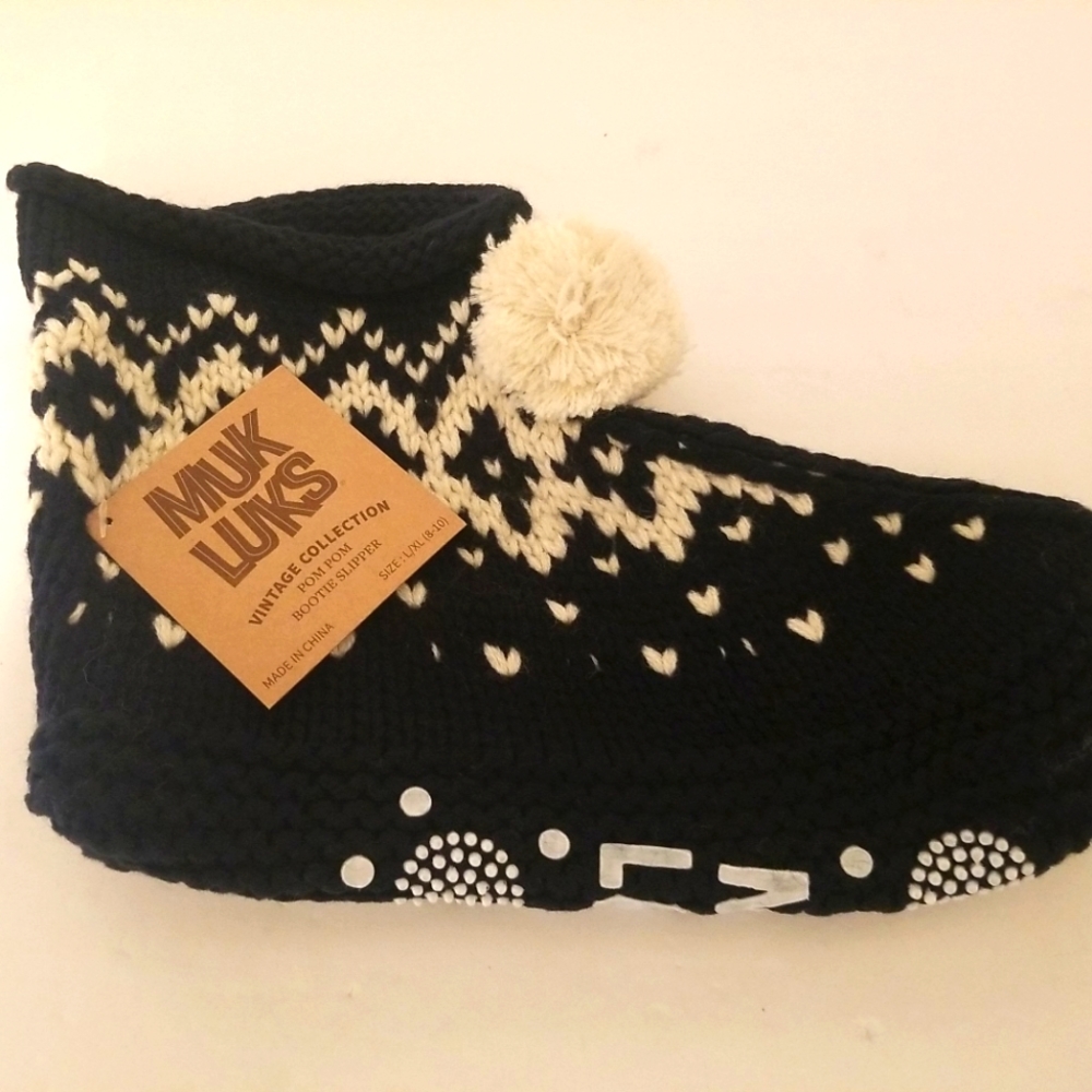 Muk Luks Pom Pom Boot Bootie Navy Slippers Size L/XL 8-10